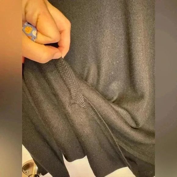 Chico’s women’s black pullover top oversized lightweight knitted v-neck size 3 - Picture 6 of 12